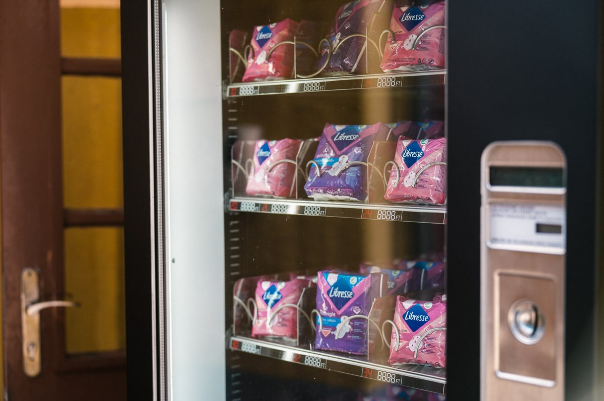 Megszavaztátok, megcsináltuk: ingyenes menstruációs termékek egyre több helyszínen!
